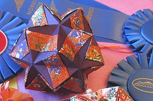 [Parallelograms B/Type-II Ornament with Blue Ribbon]