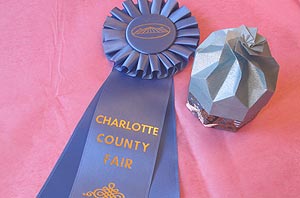 [Small Non-Mod Octagonal Box with Blue Ribbon]