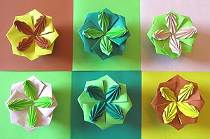 [Self-Closing Octagonal Origami Boxes]